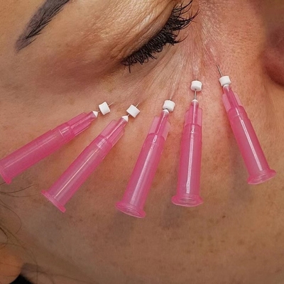 type absorbable de l'ascenseur W de fil de 25mm Pdo Pcl canule émoussée pour la perte de dessous de volume d'oeil